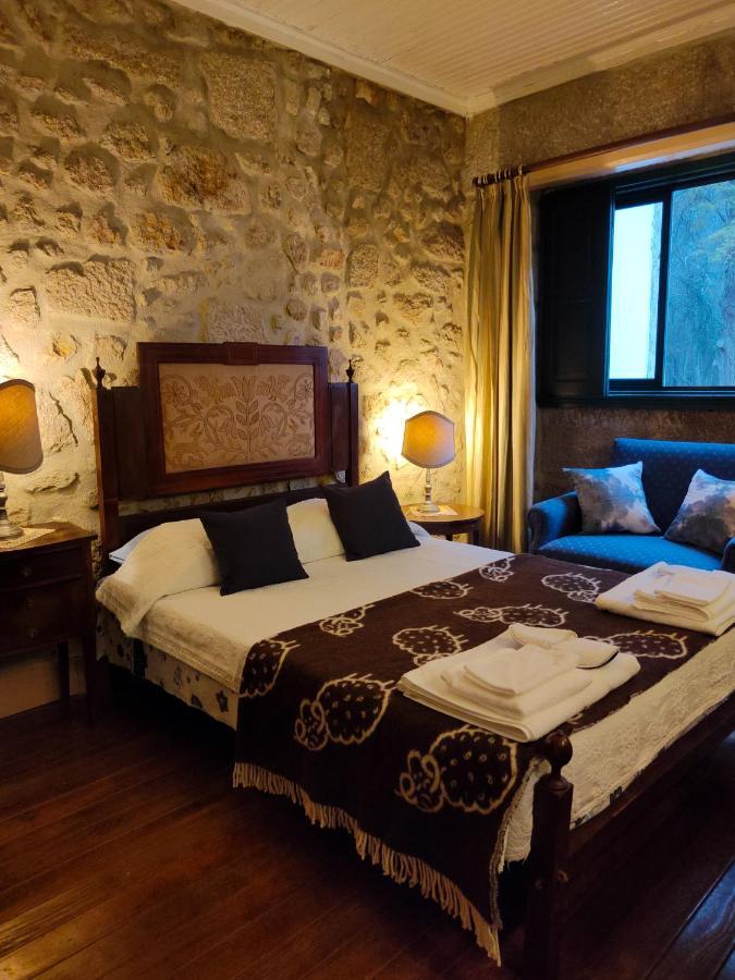 Lugar Da Pedra Alta - B&B - Private Historical Villa Melo Екстер'єр фото