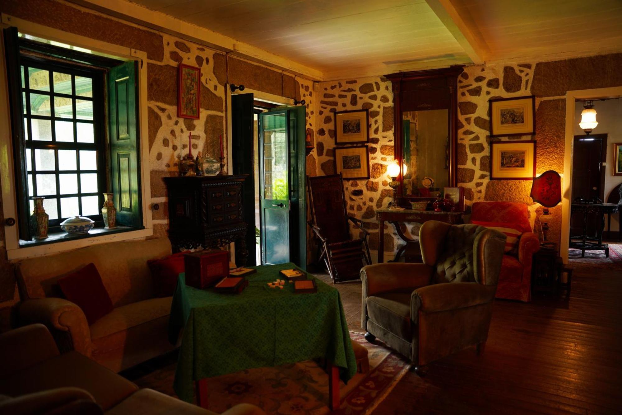 Lugar Da Pedra Alta - B&B - Private Historical Villa Melo Екстер'єр фото